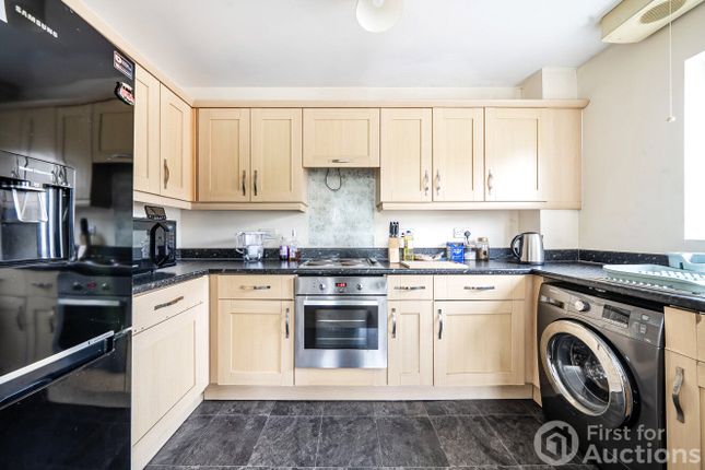 42, Wilton Court, Staffordshire photo 2