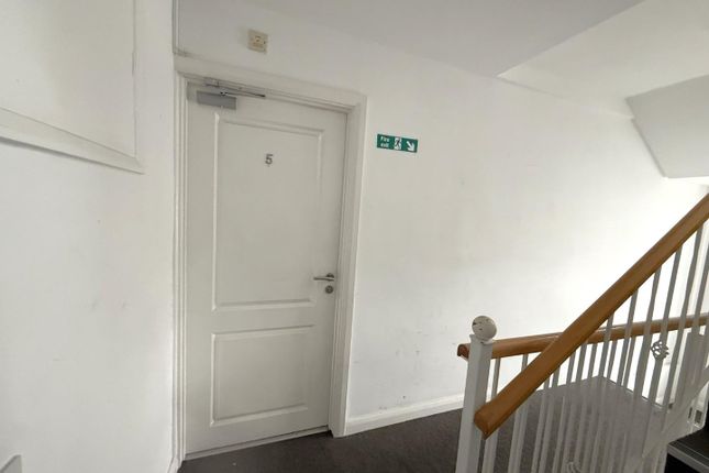5, Quarry House, Torpoint photo 2