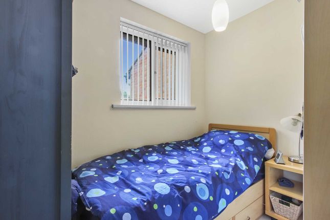 Terraced house for sale in Marshalls Close, London