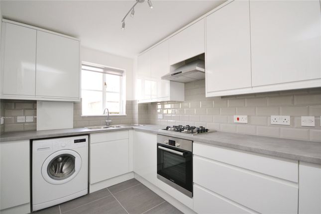 Thumbnail Flat to rent in Vine Lodge, 15 Hutton Grove, North Finchley, London