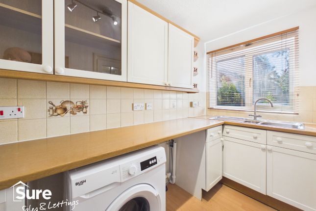 60 Copperfields, Luton, Bedfordshire photo 3
