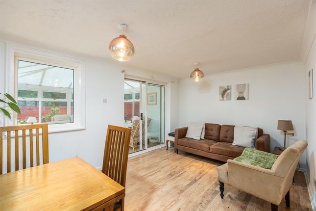36, Byron Way, Swansea photo 3