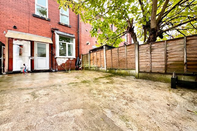 196 Lee Avenue, Bolton photo 4