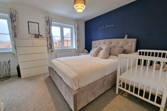 19, Harris Way, Warwickshire photo 4