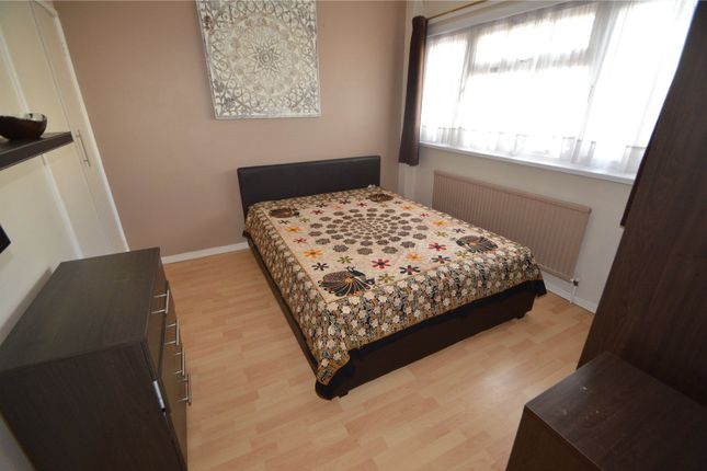 Terraced house to rent in Humber Way, Langley, Slough