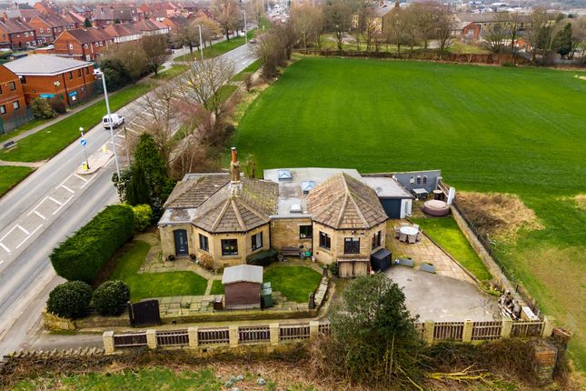 115, Bradford Road, Wakefield photo 3