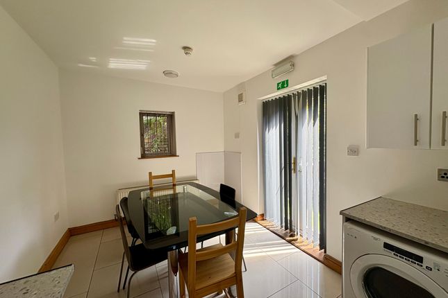 52 Albert Grove, Nottingham photo 4