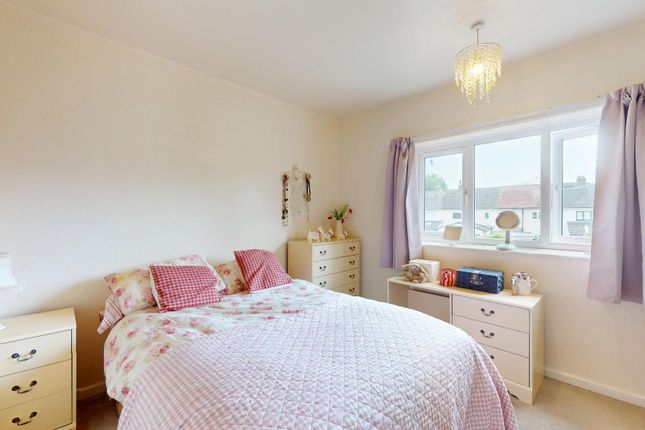 27, Mill Croft Estate, Otley photo 4