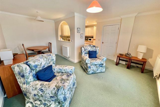 Flat for sale in Military Road, Freshwater