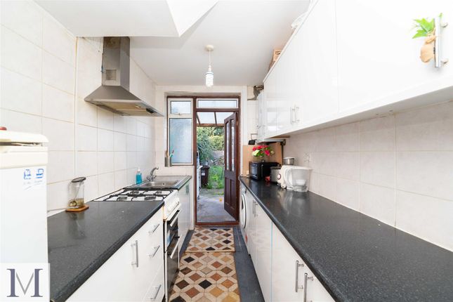 End terrace house for sale in Clevedon Gardens, Hounslow