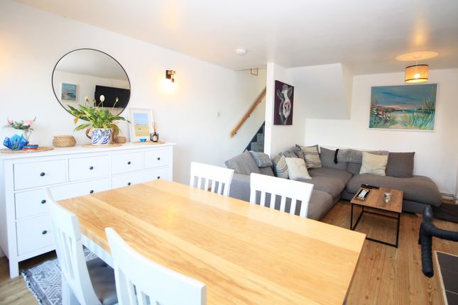 8, Ferneigh Crescent, Wadebridge photo 4