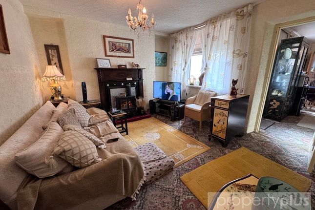 15, Pencai Terrace, Rhondda Cynon Taff photo 2
