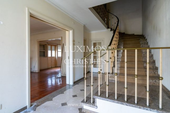Villa for sale in Rua De Costa Cabral 2219, 4200-230 Porto, Portugal