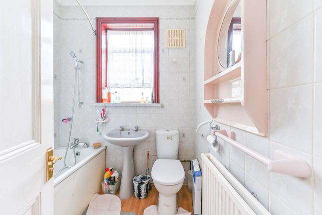 46 Mersham Road photo 3