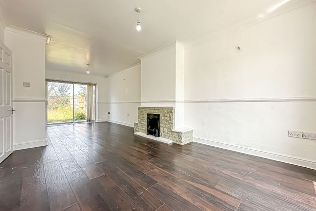 17 Ronaldsway, Wirral photo 2