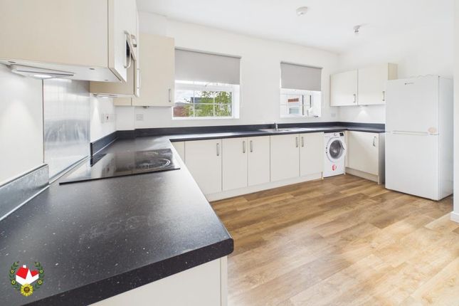 Flat 39, Honeysuckle Road, Bristol photo 2