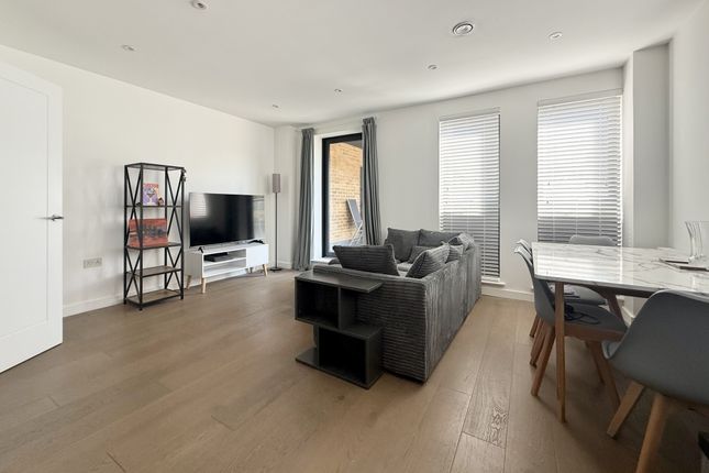 4 Smitham Court, 31, Leaden Hill, Coulsdon photo 2