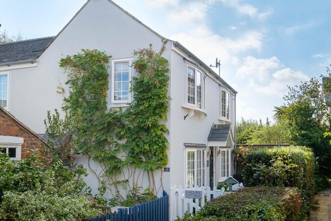 Raglan Cottage, 10, Alma Place, Yarmouth photo 2