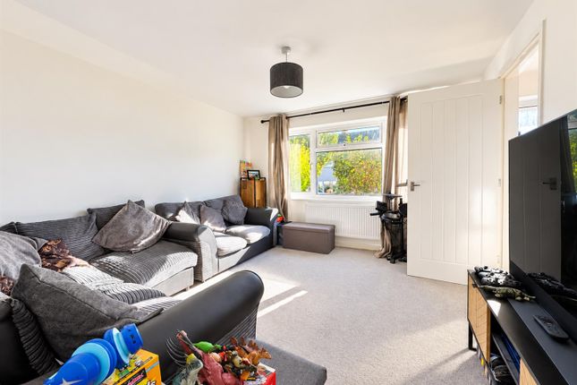 27, Knights Way, Newent photo 4