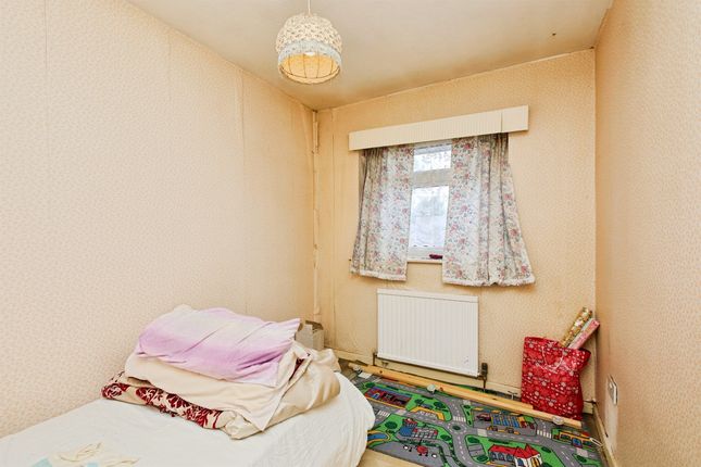 13, Aspen Road, Burton-On-Trent photo 4