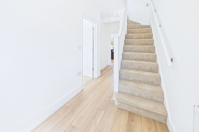 155, Cornwall Road, Ruislip photo 3