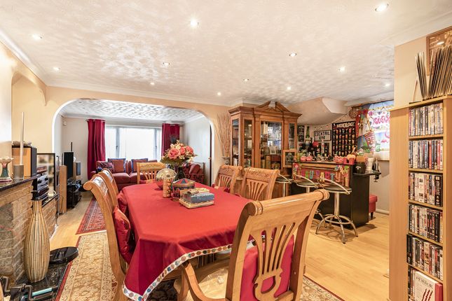 28, Beech Crescent, Kidlington photo 3