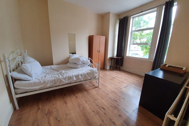 Thumbnail Terraced house for sale in St Albans Crescent, Wood Green, London