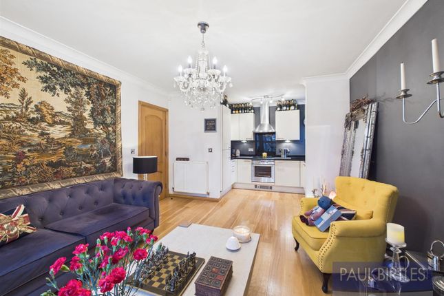 Apartment 15 Village Court, 1 Carrington Road, Trafford photo 2