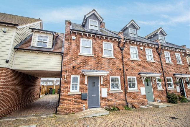 Town house for sale in York Mews, Great Wakering, Southend-On-Sea