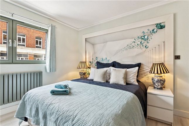 Flat 3, 361, Fulham Road, London photo 2