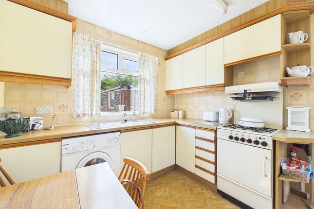11, Coultshed Avenue, Billinge photo 4