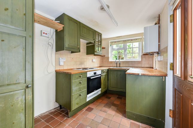 8 Bank Street, Bishop's Waltham, Southampton photo 2