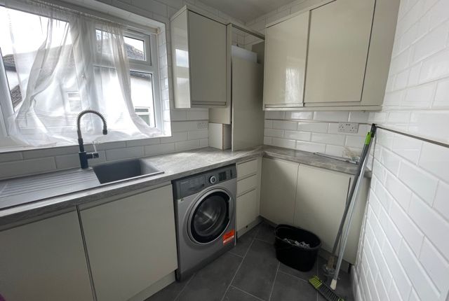 41, Montpelier Rise, Wembley photo 2