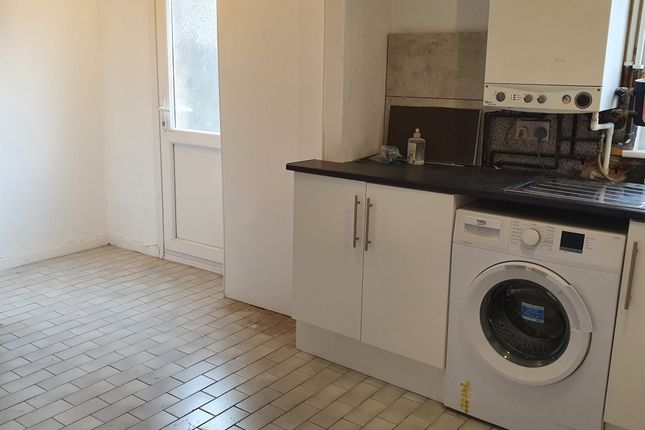 68, Thrales Close, Luton photo 5