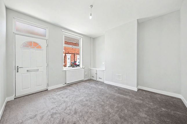 22, Beehive Road, Chesterfield photo 3