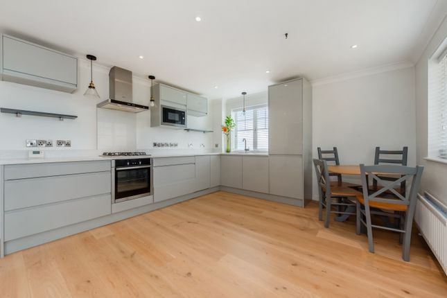 7, Freya Close, Middleton-on-Sea photo 4