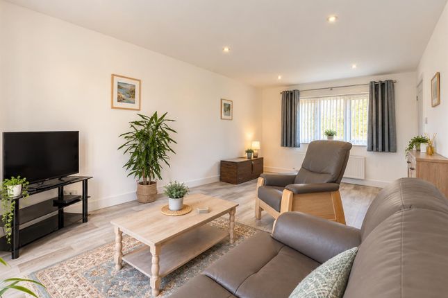 15, Little Francis Drive, Dorset photo 4