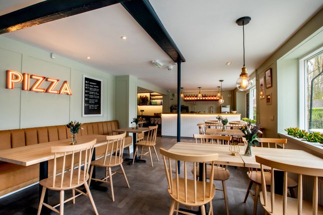 Thumbnail Restaurant/cafe for sale in Pizza Restaurant, Accommodation, Affluent Suffolk Vilage.