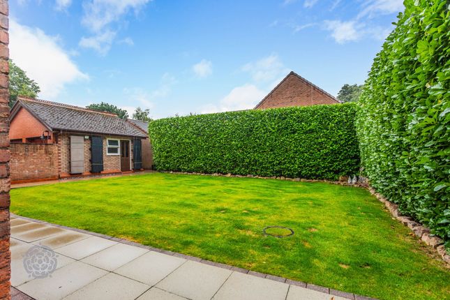 27 Stonyhurst Crescent, Warrington photo 4