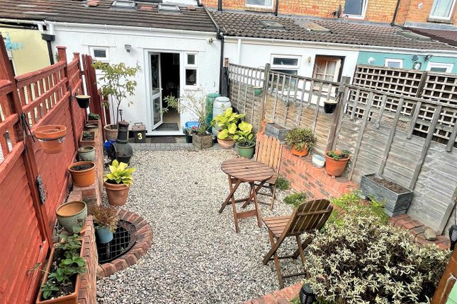 Terraced house to rent in Bishops Hull Hill, Bishops Hull, Taunton