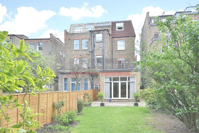 Thumbnail Flat to rent in Greencroft Gardens, London