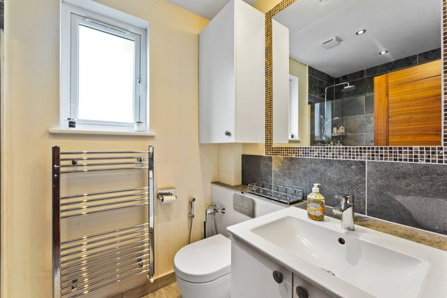 40, Beverley Way, London photo 3