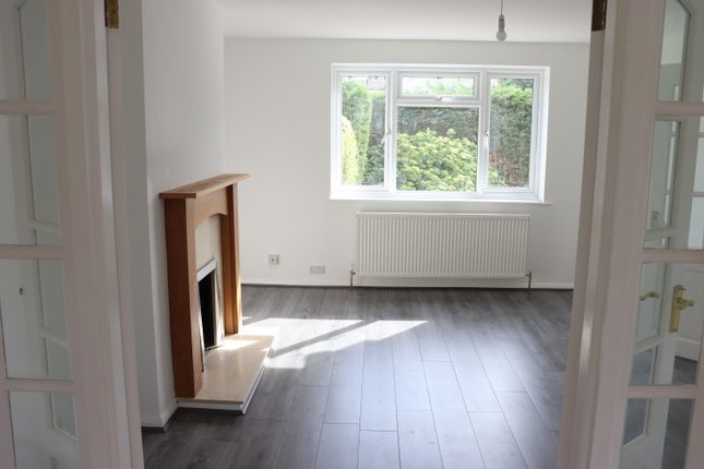 2, Sherwood Road, Knaphill, Woking photo 4