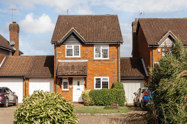 Thumbnail Link-detached house for sale in Clerks Croft, Bletchingley, Redhill