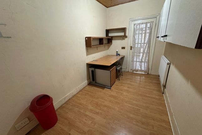 114 Mortlake Road, Ilford photo 3