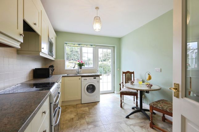 54, Morris Road, Worcestershire photo 3