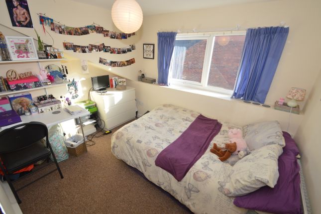 HUBERT ROAD, BIRMINGHAM photo 5
