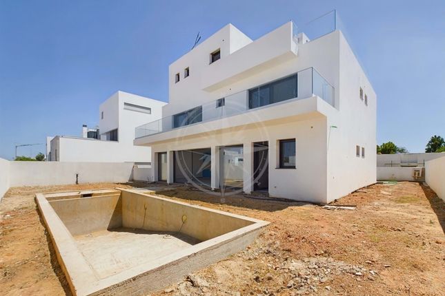 Villa for sale in Town Centre, Tavira (Santa Maria E Santiago), Tavira Algarve