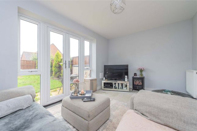5, Aldgate Close, Telford photo 2