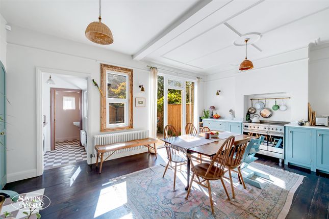 4, Woodstock Avenue, London photo 4